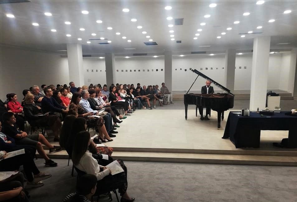 Hrvatski dom Herceg Stjepan Kosača - Galerija Kraljice Katarine idealna za izložbe, koktele i večernje prijeme